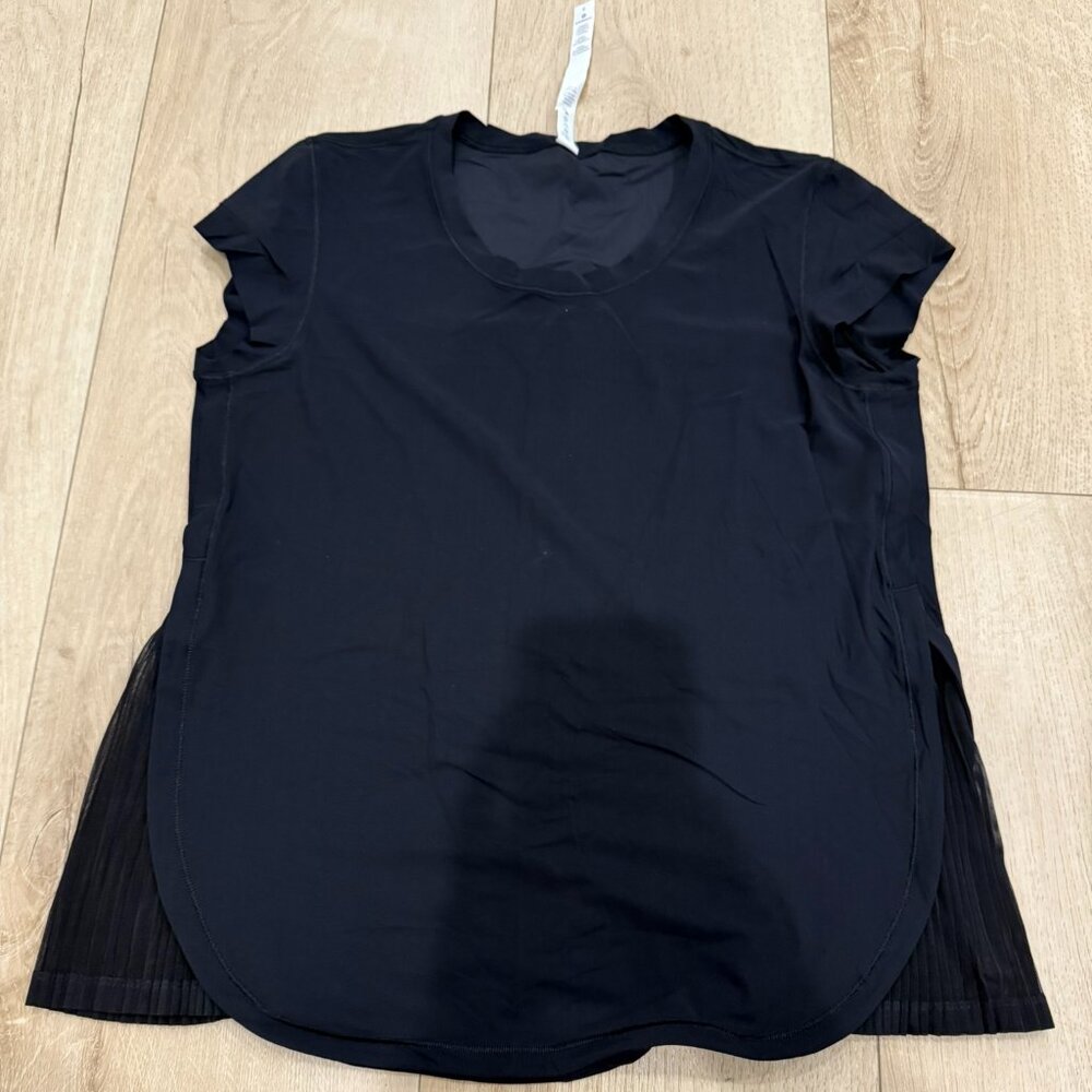 lululemon pleated tee shirt